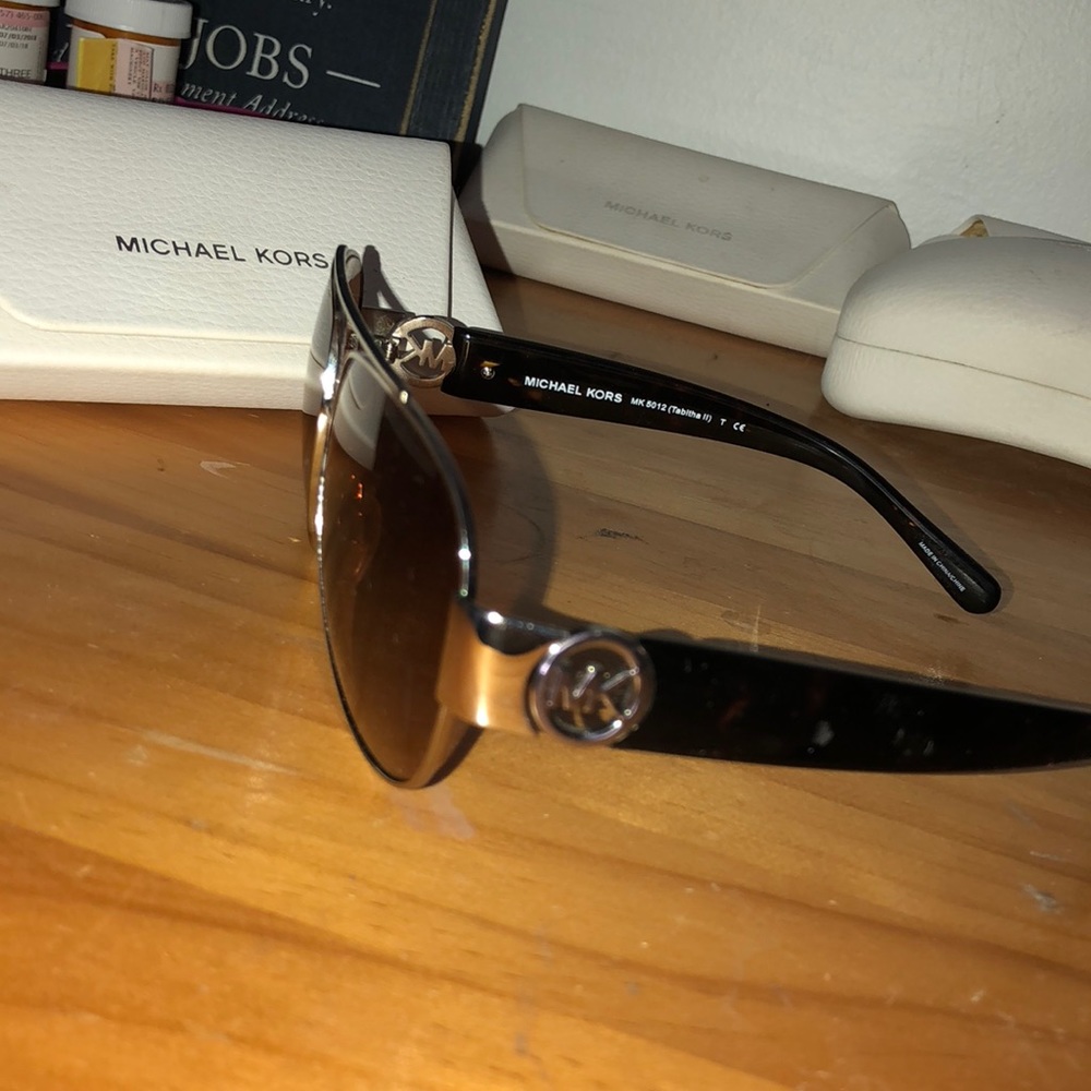 Micheal kors sunglasses